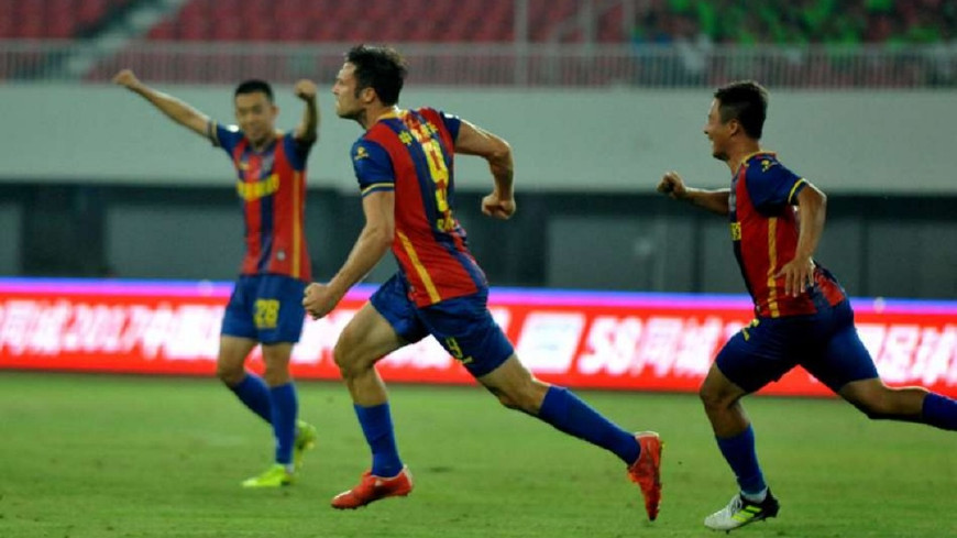 足球城的外援历史最佳阵容：盘点青岛球队历年外援，满满都是回忆