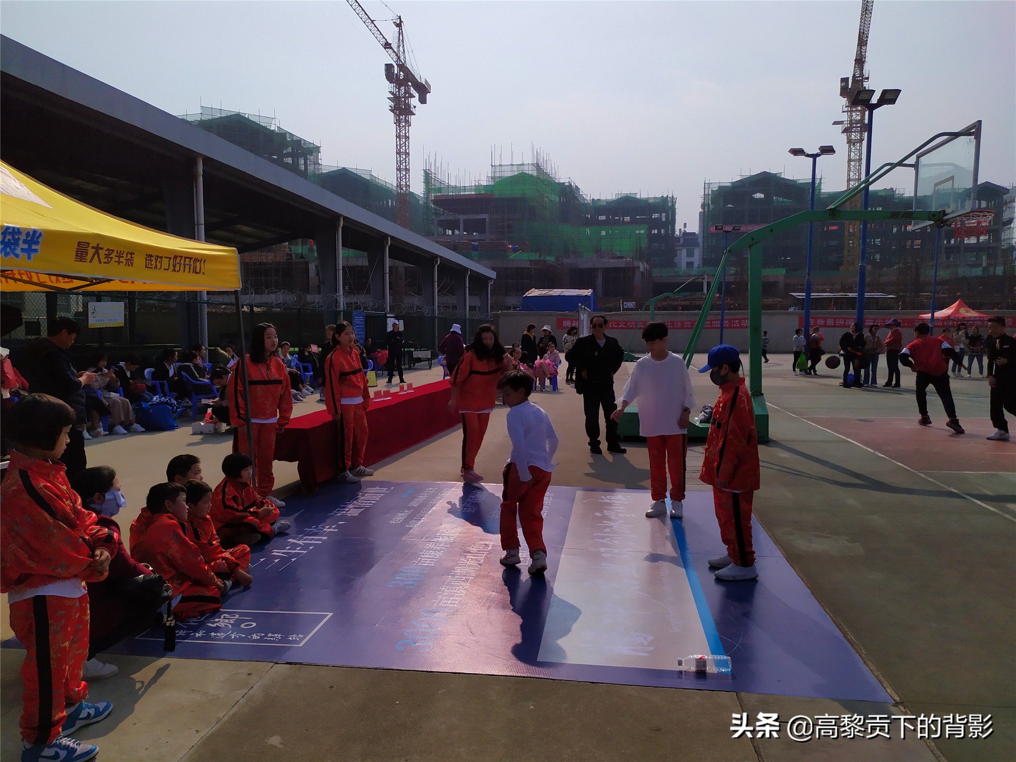 云南腾冲偶遇篮球赛顺便看看腾冲的体育设施如何？