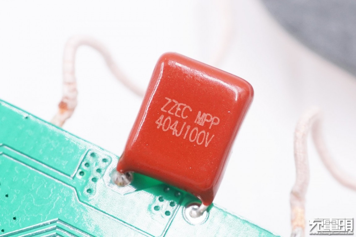 华为磁吸车载无线充电支架,华为车载超级快充支架测评