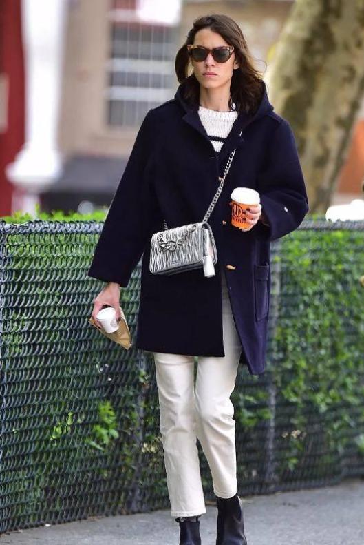 露脚踝雪地靴穿搭,雪地靴怎么穿不冻脚踝