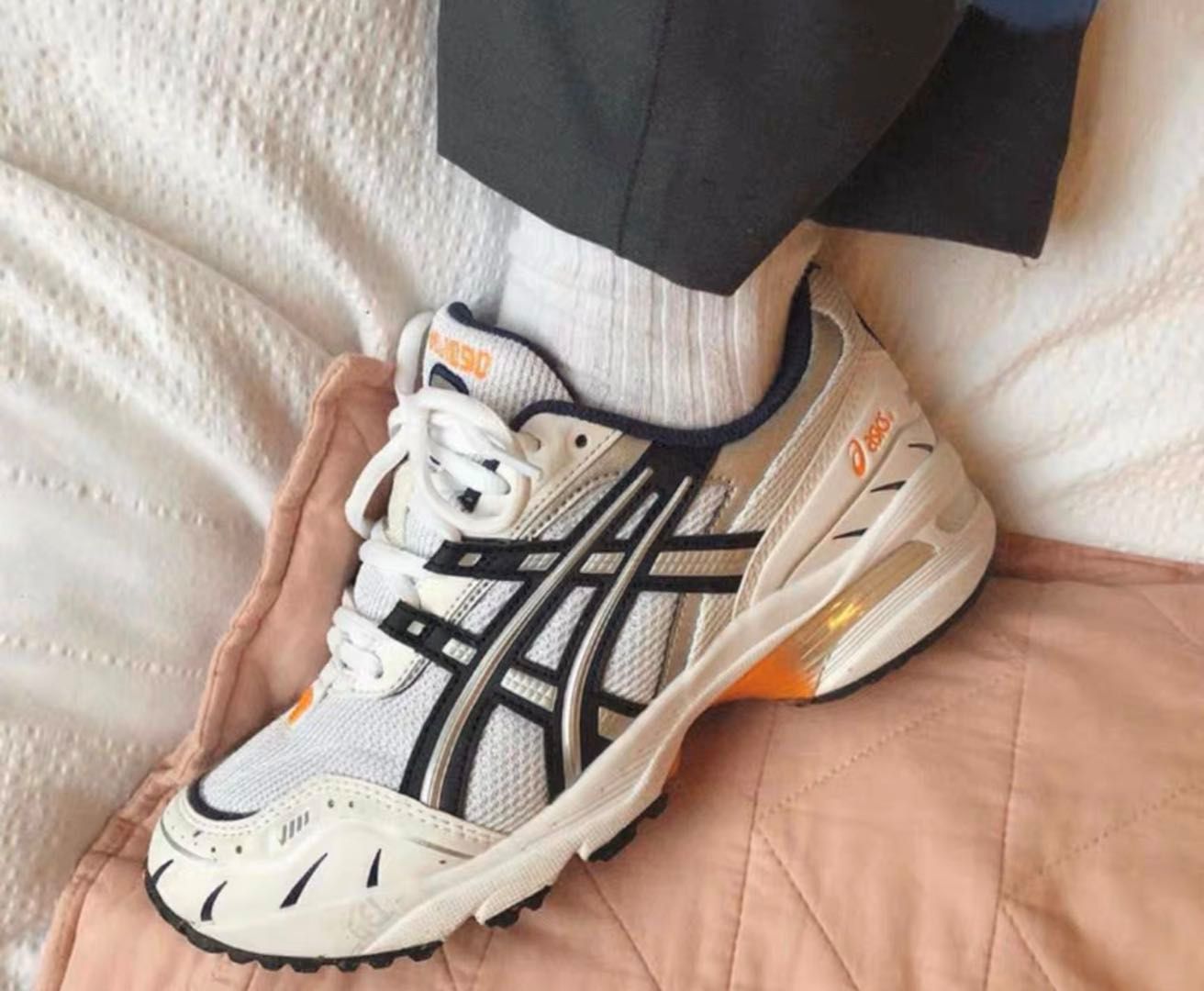 亚瑟士樱花粉跑鞋,亚瑟士最值得入手的一款跑鞋