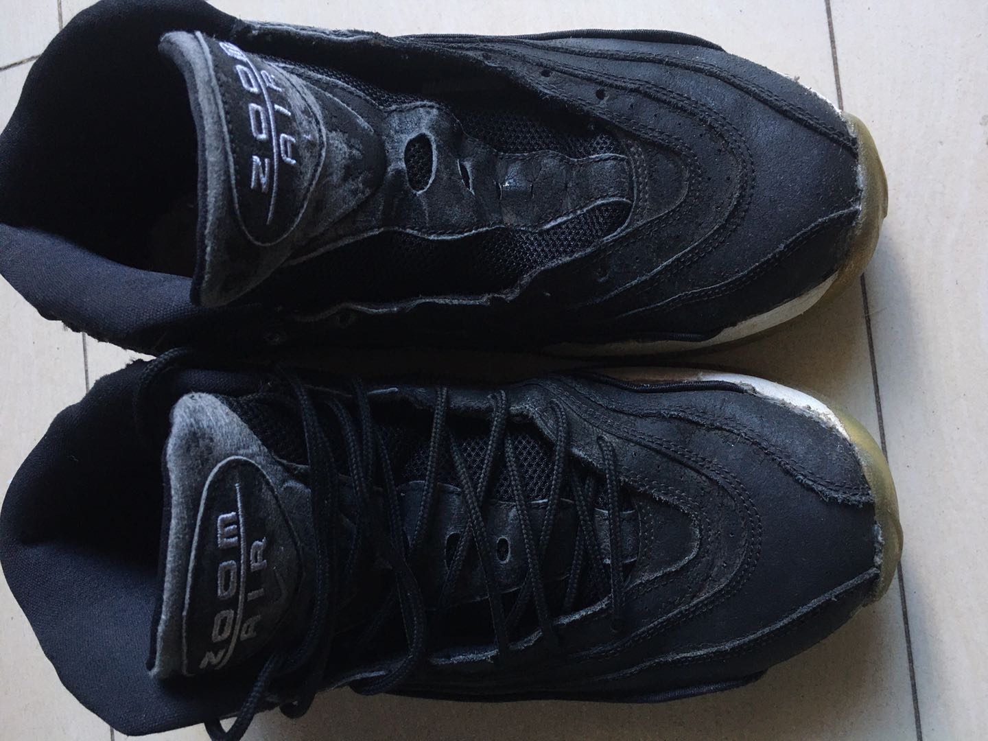 球鞋收藏如何防止开胶,如何更好的保存球鞋