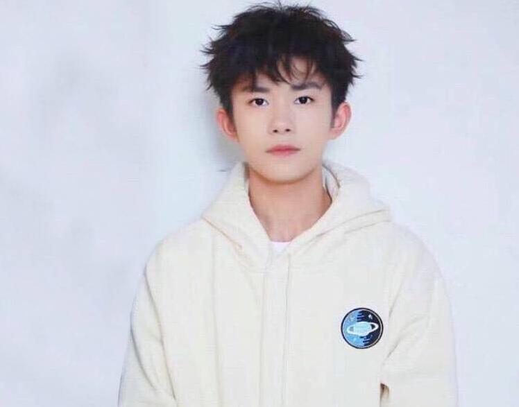 易烊千玺3首新歌,易烊千玺最近新出了什么歌