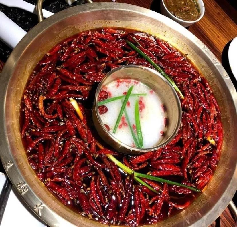 火锅能解决烦恼,没什么烦恼是吃火锅解决不了的