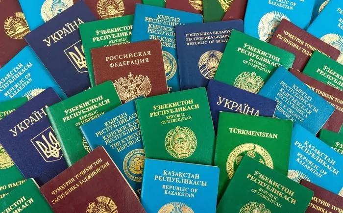 永居护照和绿卡签证区别,永居移民和入籍的区别