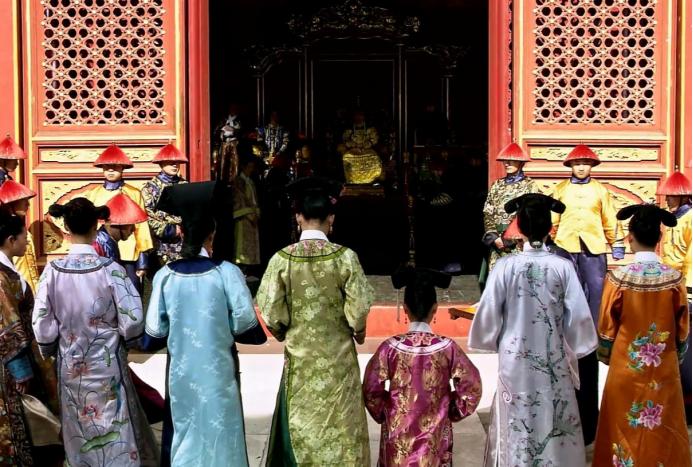 清朝皇帝怎样选妻妾,自古婚姻大事父母做主