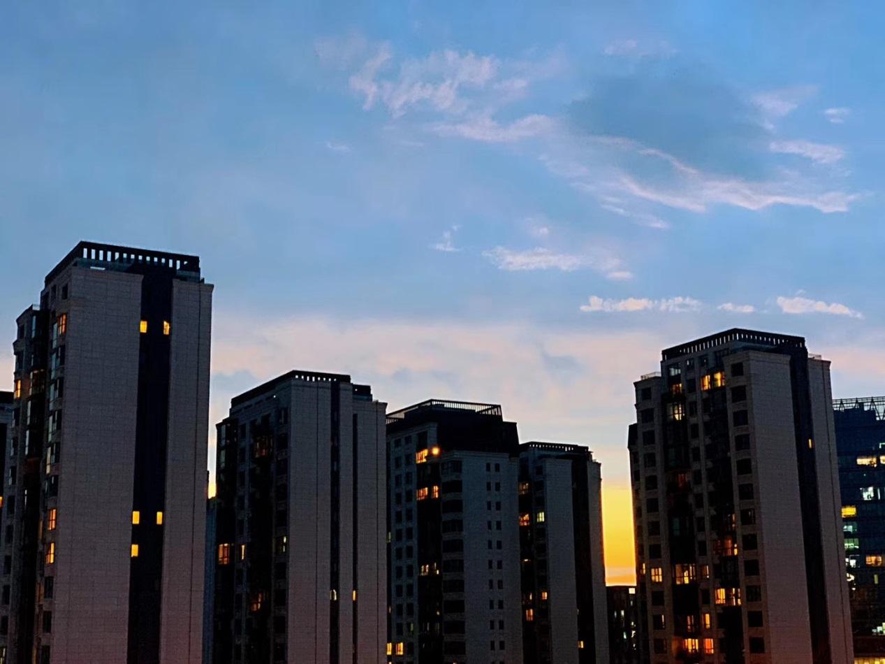 央行等五部门发文！和HK比，上海到底差在哪里？