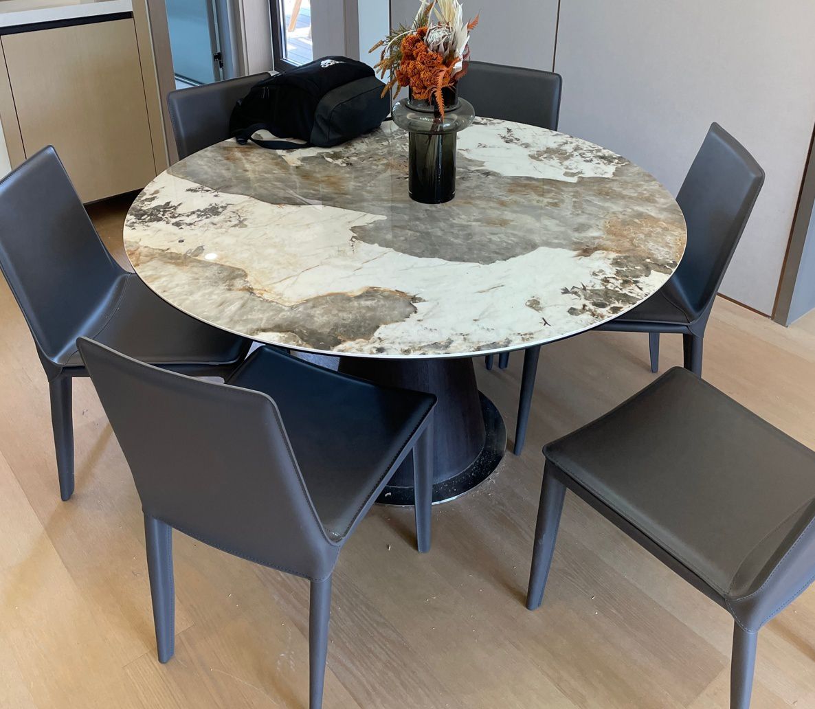 陶瓷大板与瓷砖哪个好一点,陶瓷大板和普通地砖哪个好