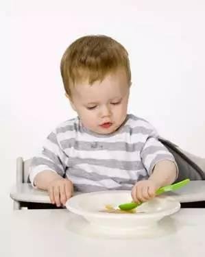 难道我们的孩子天生缺乏独立性吗？激发孩子的独立性很重要