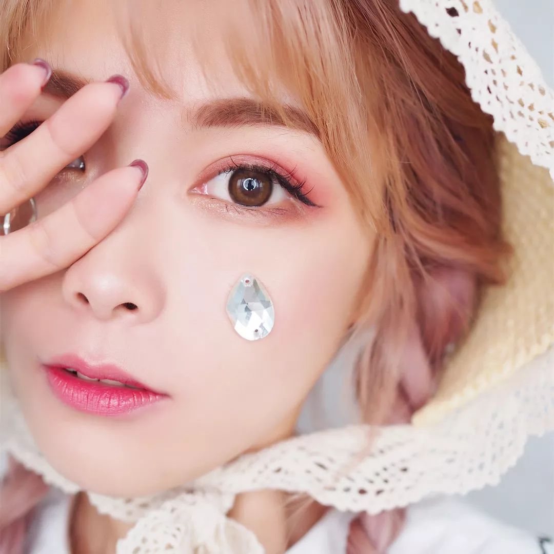 拍婚纱照戴不戴美瞳效果对比,拍婚纱照为什么要戴美瞳