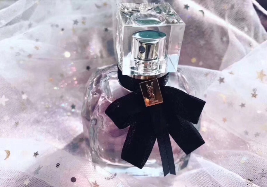 你迷人的香水味,不经意间撩人的香水