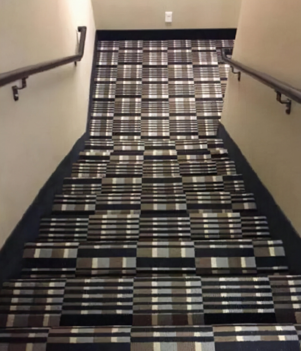 这一定是个好姑娘，新郎你有福了，羡慕啊羡慕