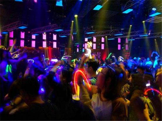 从JK制服到汉服，年轻人圈子有多乱？