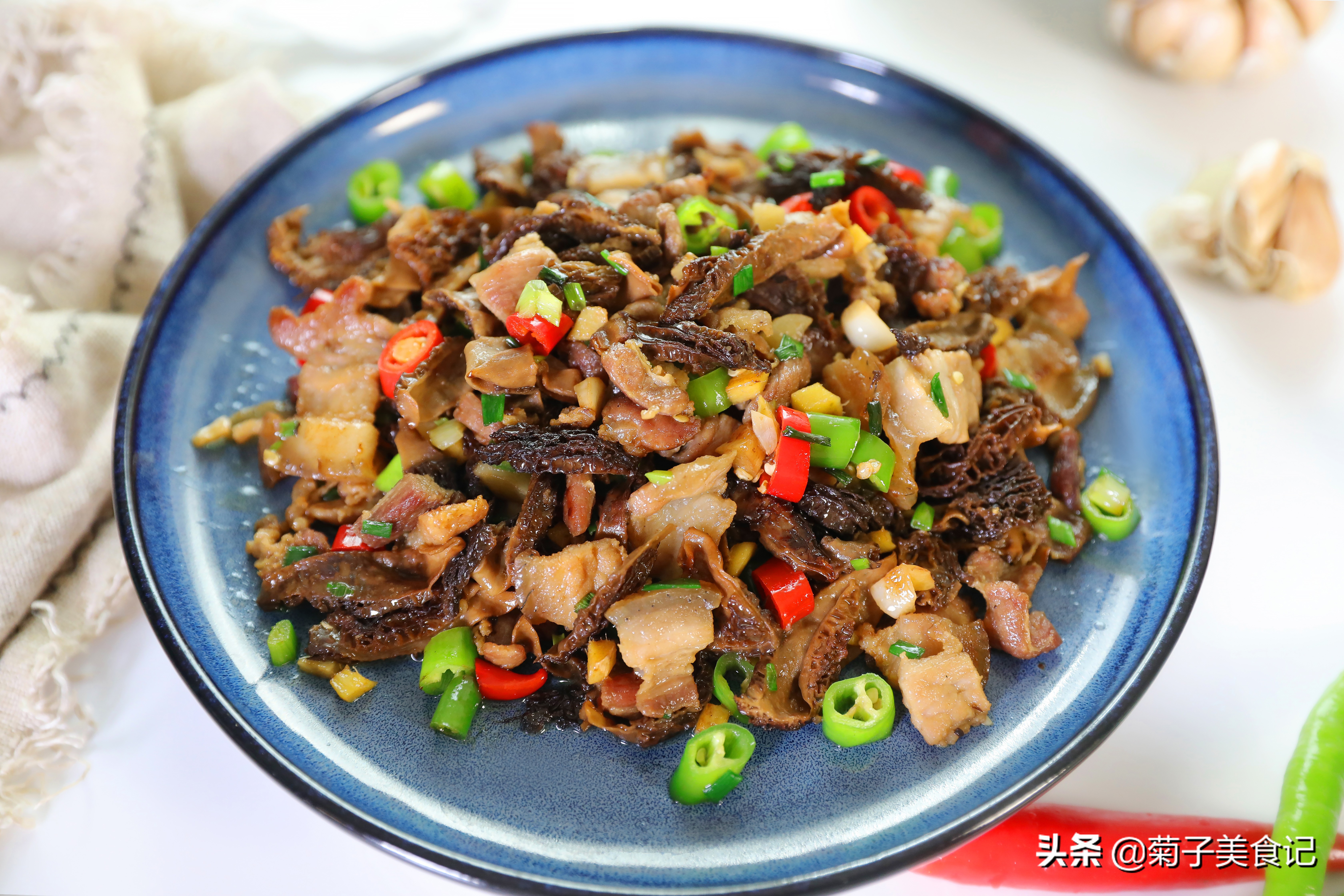 羊肚菌煲汤做法与功效,新鲜羊肚菌做汤的做法