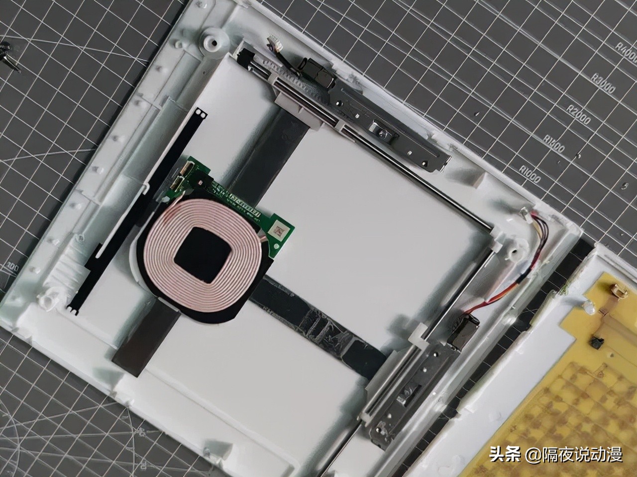 b站何同学怎么火的,23岁何同学引爆b站当up主的这5年