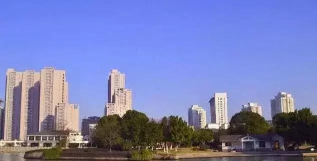 我国最会做生意的城市，仅商人就超过200万，当地的方言很难懂