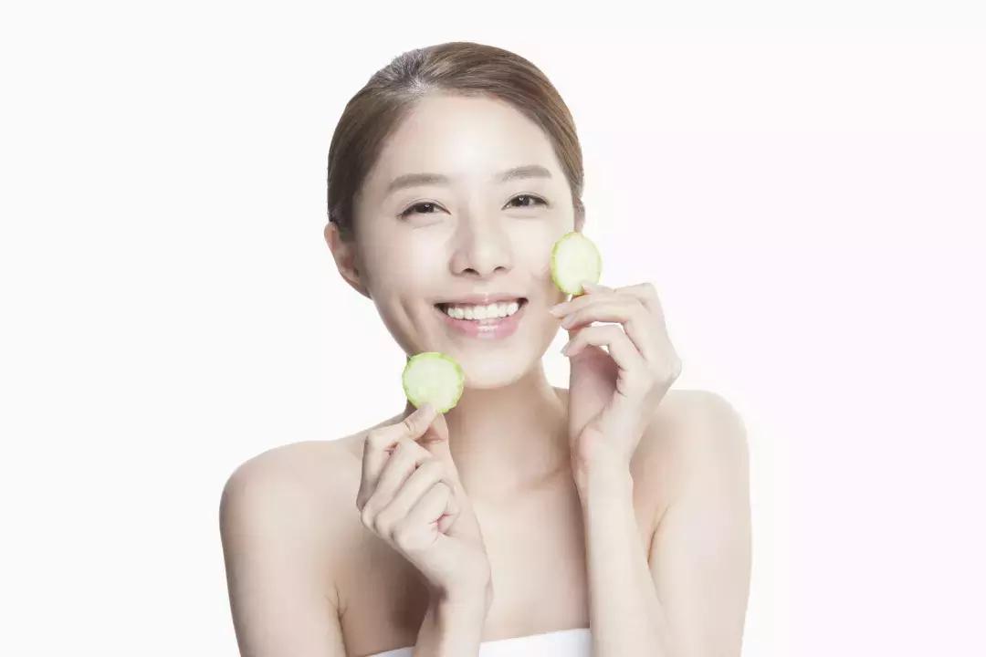 鼻夹两侧毛孔粗大,鼻侧毛孔粗大什么原因