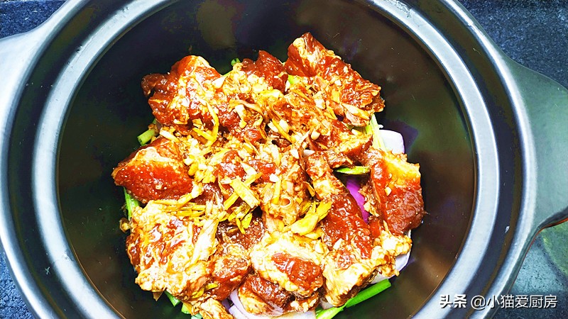 大鲤鱼骨头鱼肉怎么做好吃,猪尾巴和骨头怎么做的好吃