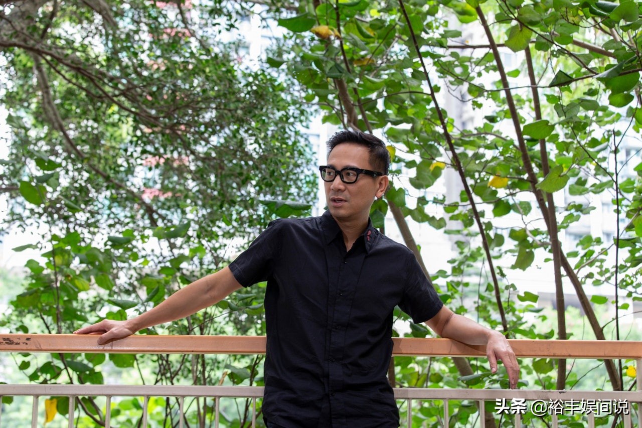 TVB“绿叶王”捱足28年无回报，离巢后红遍海外，揭港剧下降原因