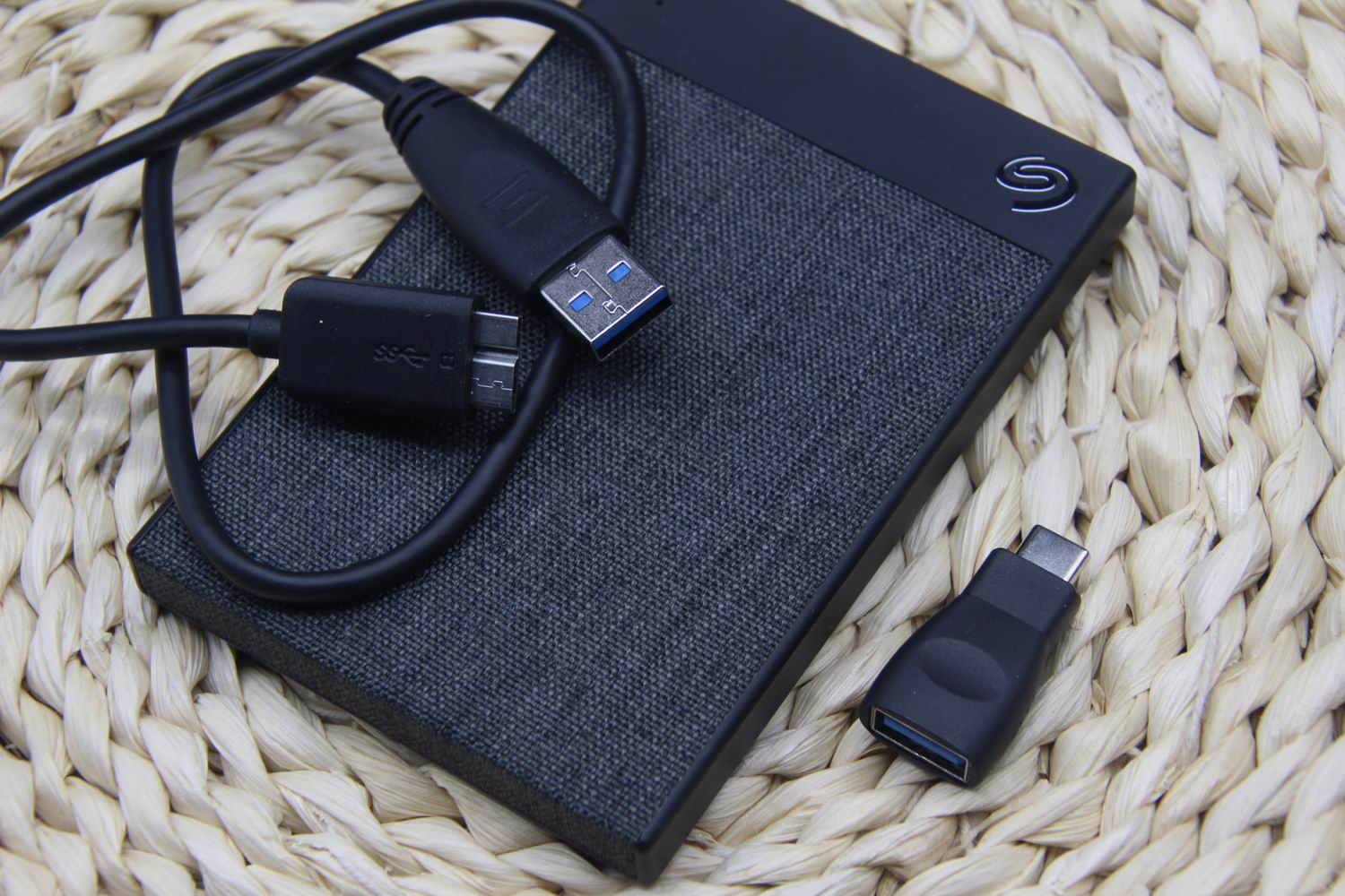 希捷锦系列移动硬盘,希捷简系列移动硬盘评测