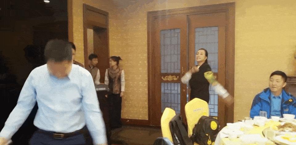 刘晓庆回忆十六年前的逃税案始末,刘晓庆当年欠了多少税款