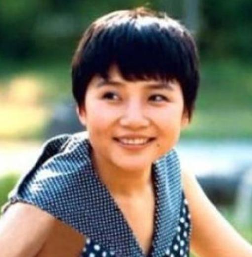 李娜是怎么蜕变的,59岁的李娜如今长得怎么样了