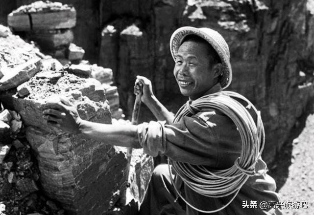 人工天河红旗渠开凿现场,红旗渠奇迹中的人工天河