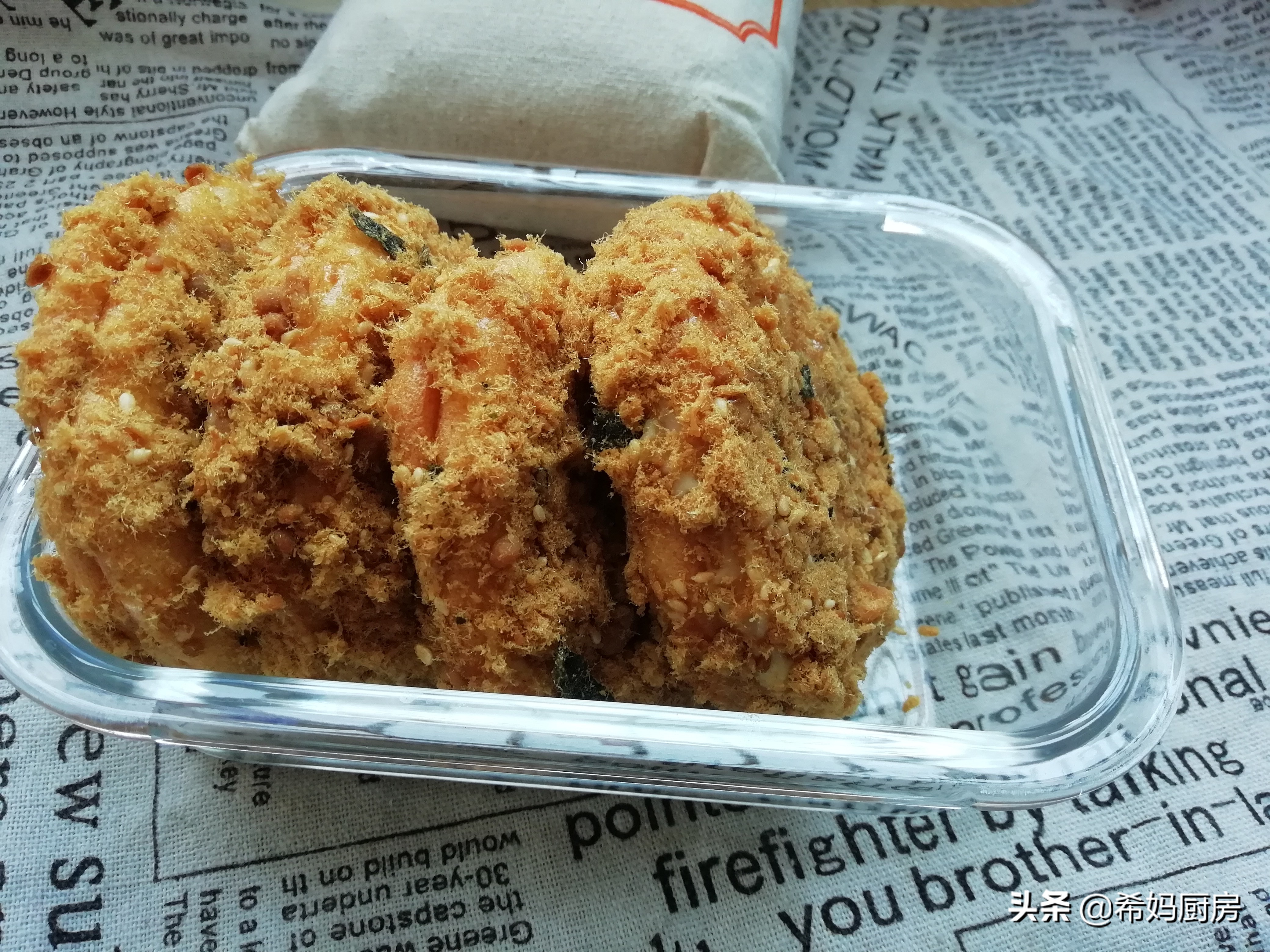 早餐就是自制肉松小贝,肉松小贝自己也可以做的很好吃