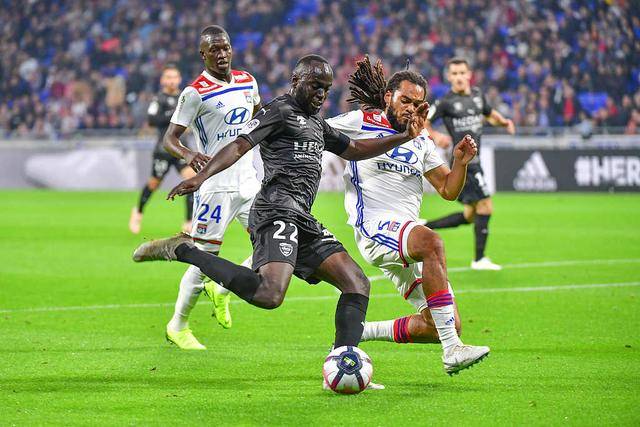 客场挑战里昂马赛实力更胜一筹,巴黎vs马赛足彩预测