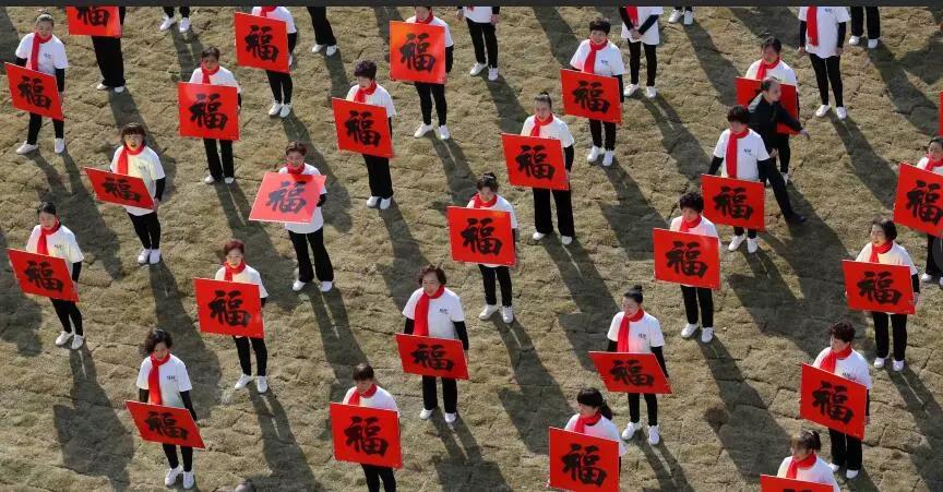 大杭州有种蔬菜只有冬天有，生吃是水果做菜一级棒，你猜是啥？荸荠甜，要过年，你家年货“备齐”没？