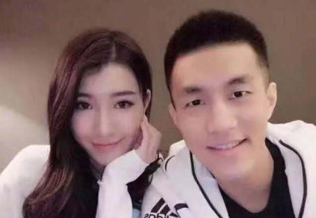 伴娘郭艾伦,郭艾伦伴娘照片