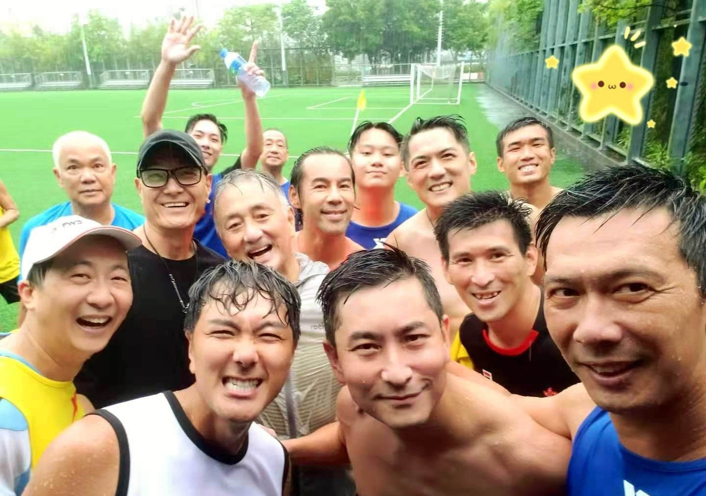 吴岱融香港足球队,吴岱融踢球