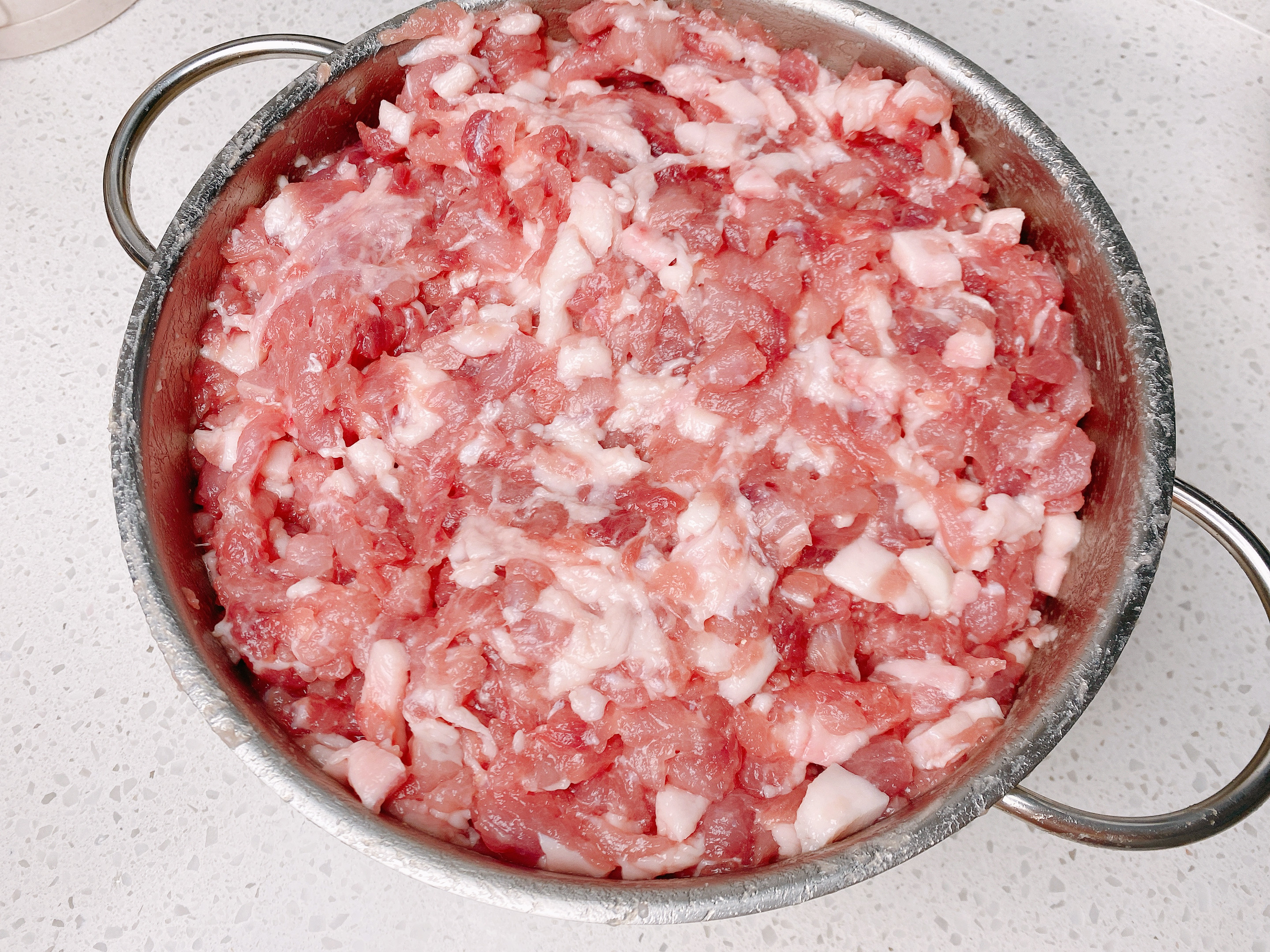 灌香肠的独家秘方一定要收藏起来,灌香肠4斤香肠的制作方法和配方