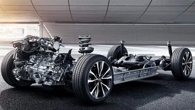 新款丰田普拉多测评视频,全新丰田普拉多动力总成