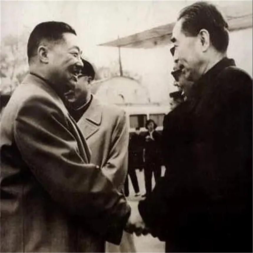 *德朱**位列元帅之首，可军衔命令状却不是001号，001号究竟给了谁？