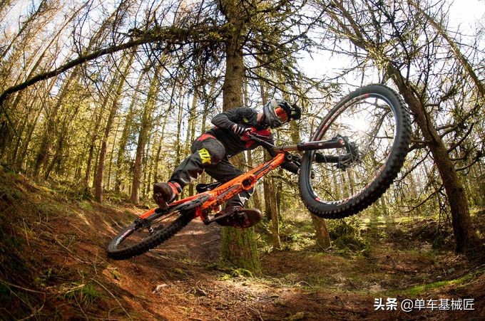 不是真空胎能用自补液吗,不是真空胎可以用修补液吗