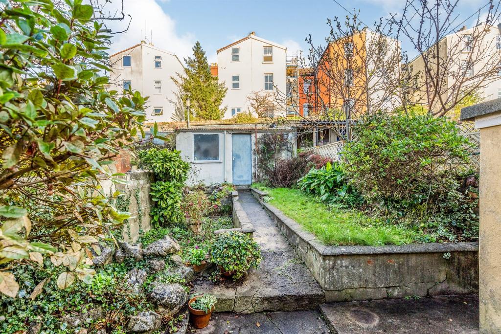 这些千奇百怪的房子,这些户型奇葩的房子居然还挺抢手