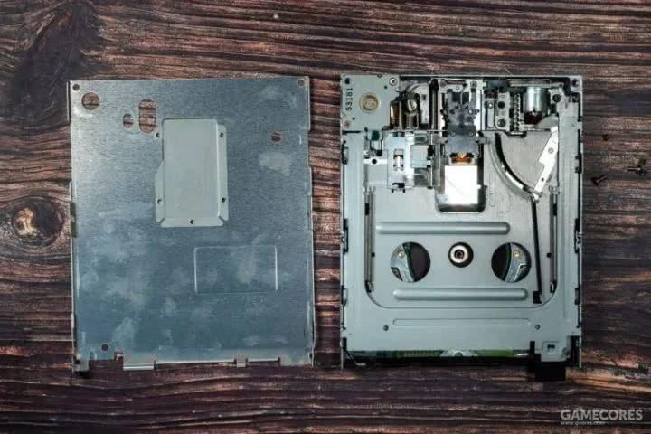 一百多块买个26年前的笔记本，我改了改，还能上网