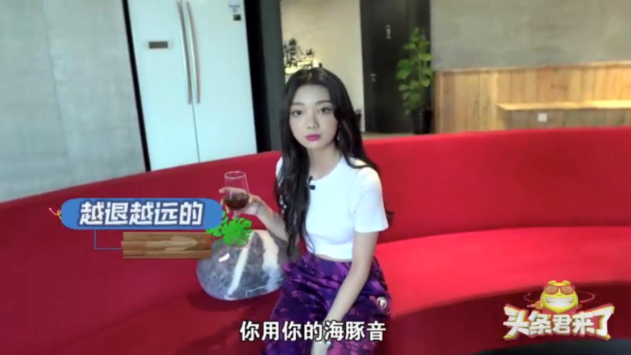 火箭少女101紫宁李紫婷唱歌,火箭少女101成员李紫婷戴手套