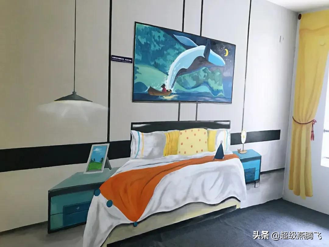 画画的baby过安检被拦下，原因竟是画画的丙烯颜料。