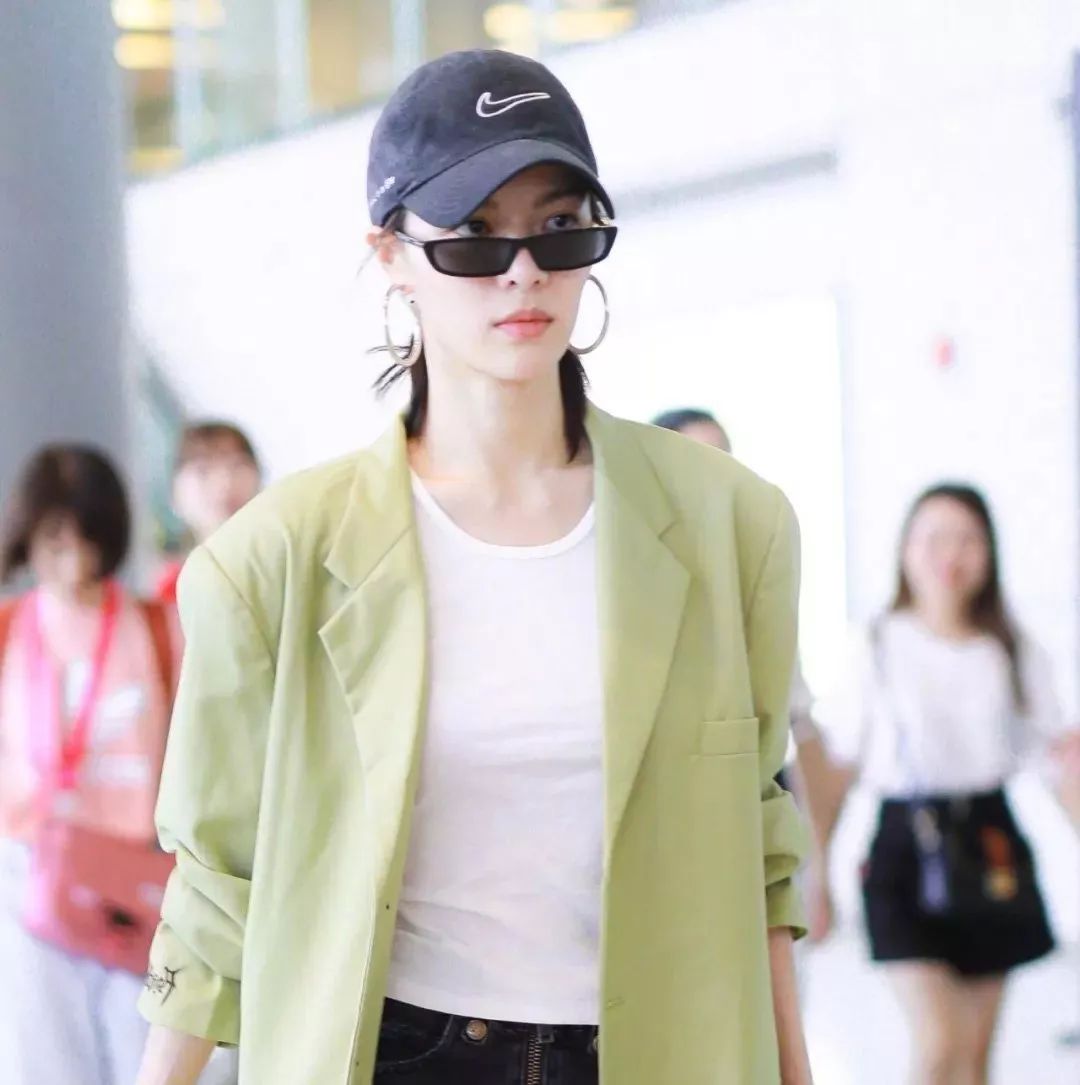 泫雅牛油果绿两件套,泫雅牛油果绿穿搭