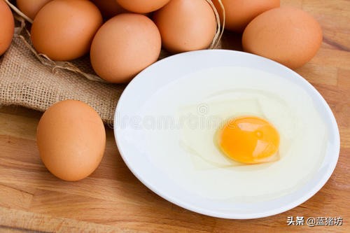 宝宝多大能吃鸡蛋中的蛋白,一般宝宝多大可以吃鸡蛋羹