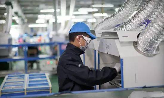 买iphone6s要买什么,花了一个月的工资买了苹果6s