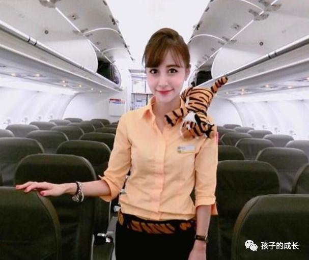 小学女生年龄身高对比图,现在初中女生逆天身高