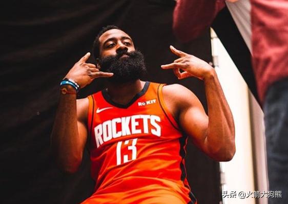 沃尔赛前入场照,沃尔出场服