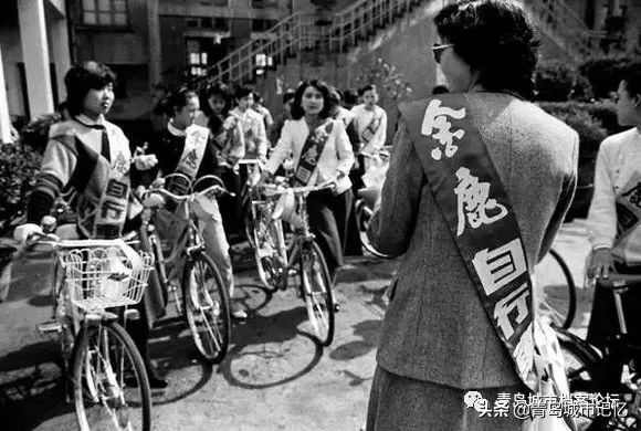 三十年前，第一代“青岛金花”点亮品牌之都故事