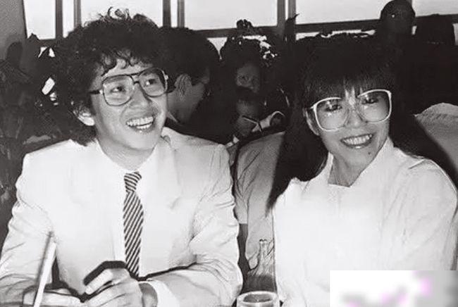 谭咏麟和他的妻子有儿子吗,谭咏麟的两位妻子及孩子