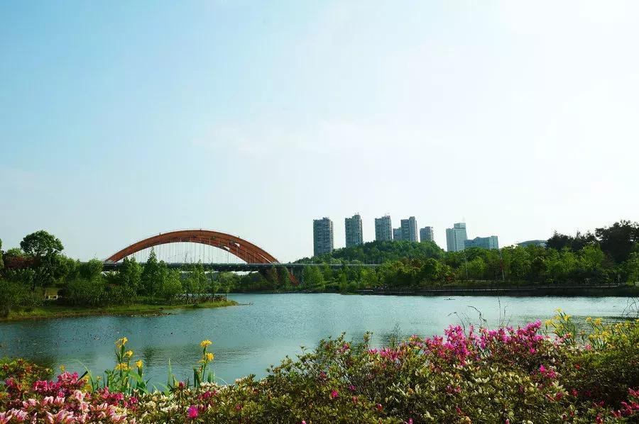 欢迎各地的游客来到爽爽的贵州,爽爽贵阳欢迎您