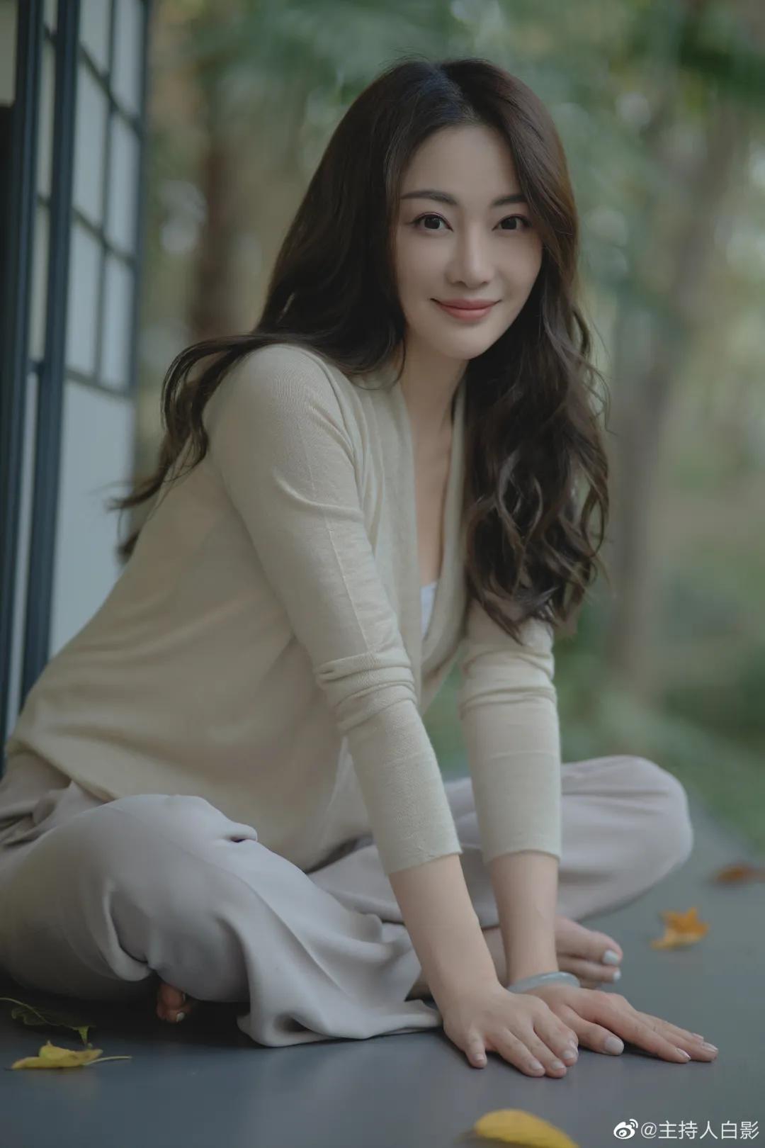 白影邹韵主持人大赛辩论,主持人大赛邹韵vs白影