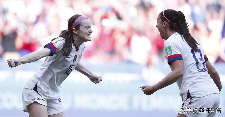 4-2！奥运亚军踢疯了，6分钟连入2球，世界第1小组出线形势不利